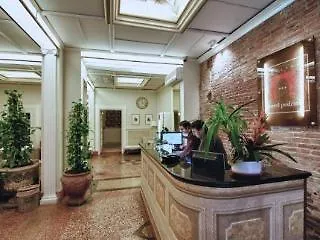 Pedrini Отель Болонья